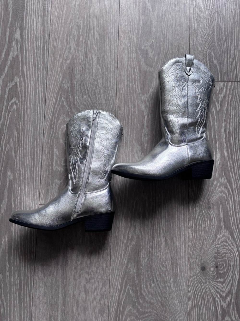 Madden NYC Metallic Silver Western Mid-Calf Boots Women 5 festival Nashville - Picture 2 of 8